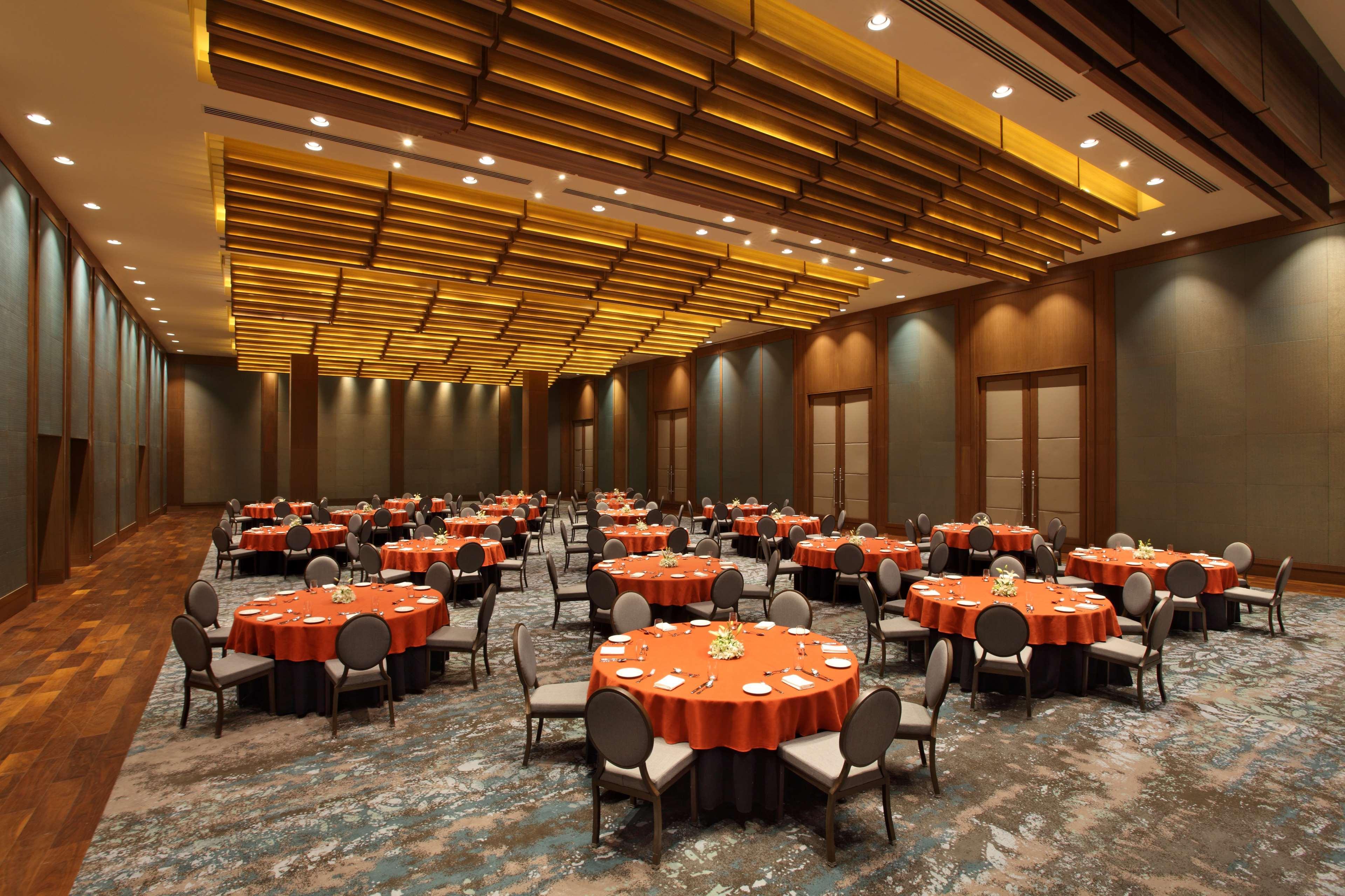 Hotel Hyatt Regency Ahmedabad Exterior foto The ballroom