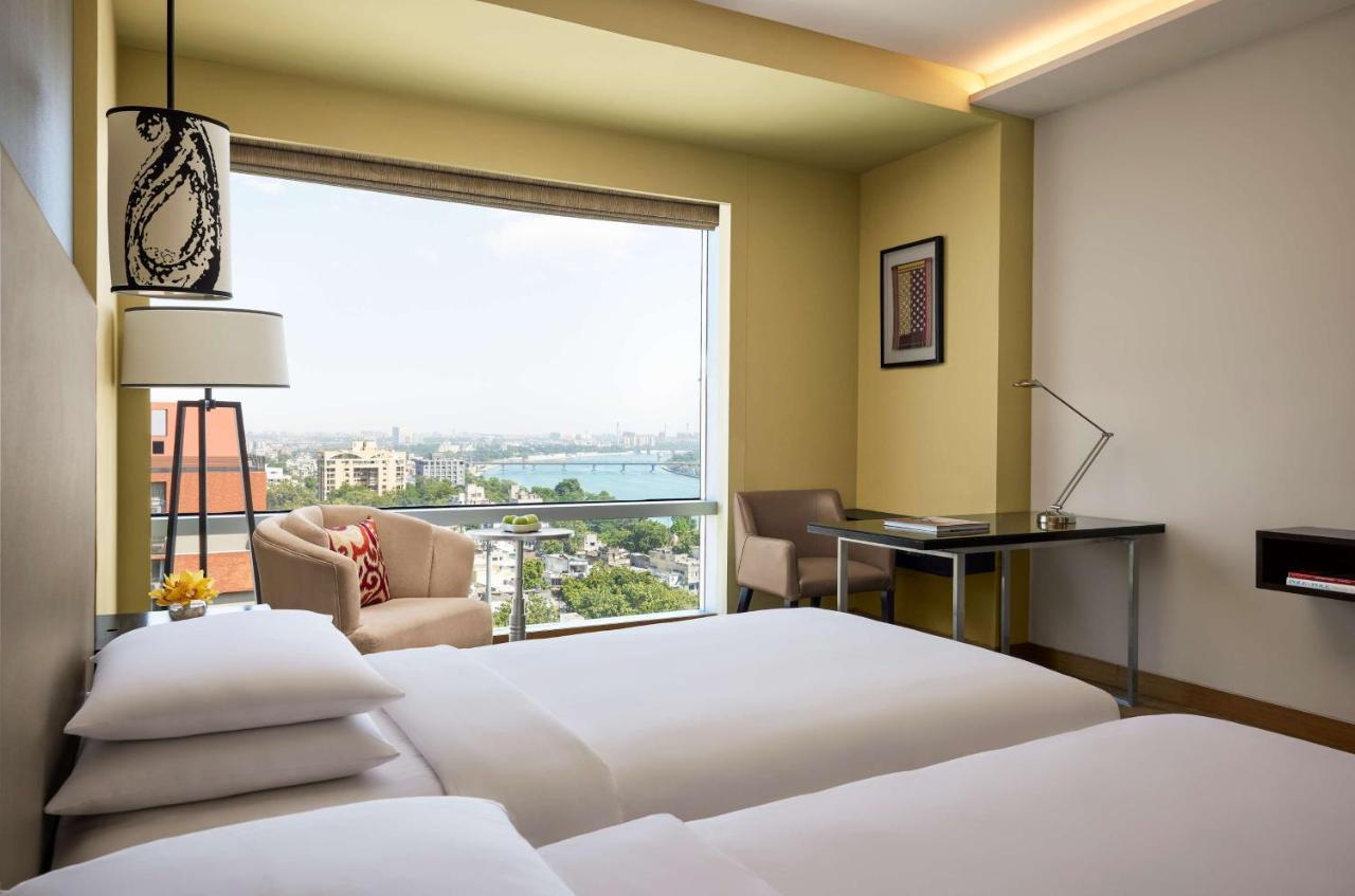 Hotel Hyatt Regency Ahmedabad Exterior foto Deluxe Room
